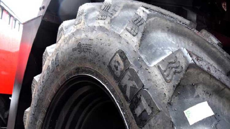 Новый трактор «Кировец» 2024 года оснастят шинами BKT