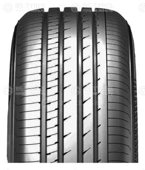 Yokohama Advan dB V553 215/45 R18 93W