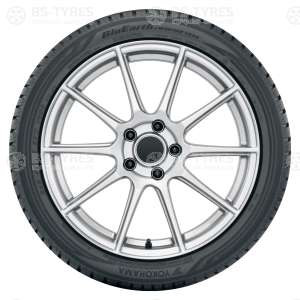 Yokohama BluEarth Winter V906 255/45 R20 105V