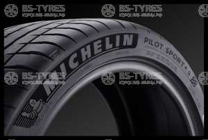 Michelin Pilot Sport 4S 225/40 R19 93Y